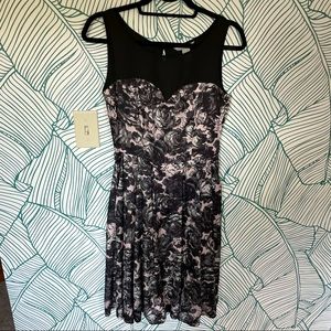 H&M Knee-length A-line Pleated Occasion Dress - sz 6 - gently worn - Sheer top